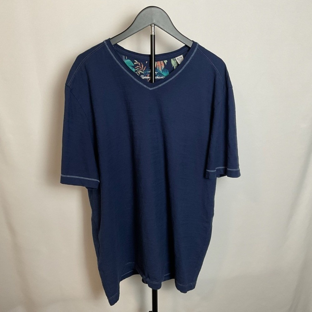 Tommy Bahama T-Shirt V Neck Mens XL Navy Blue Short Sleeve Cotton Island Crafted